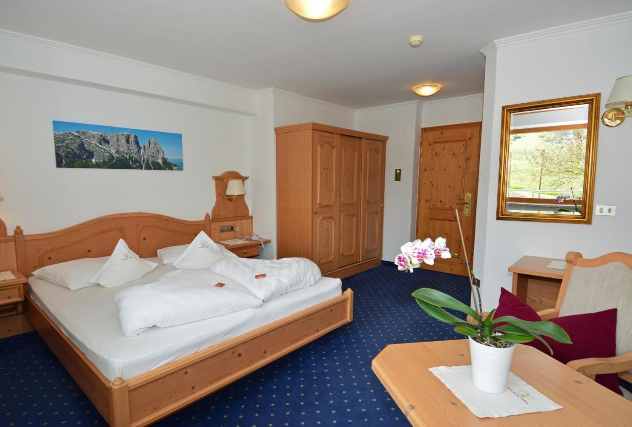 Parc Hotel Tyrol 카스텔로토 외부 사진