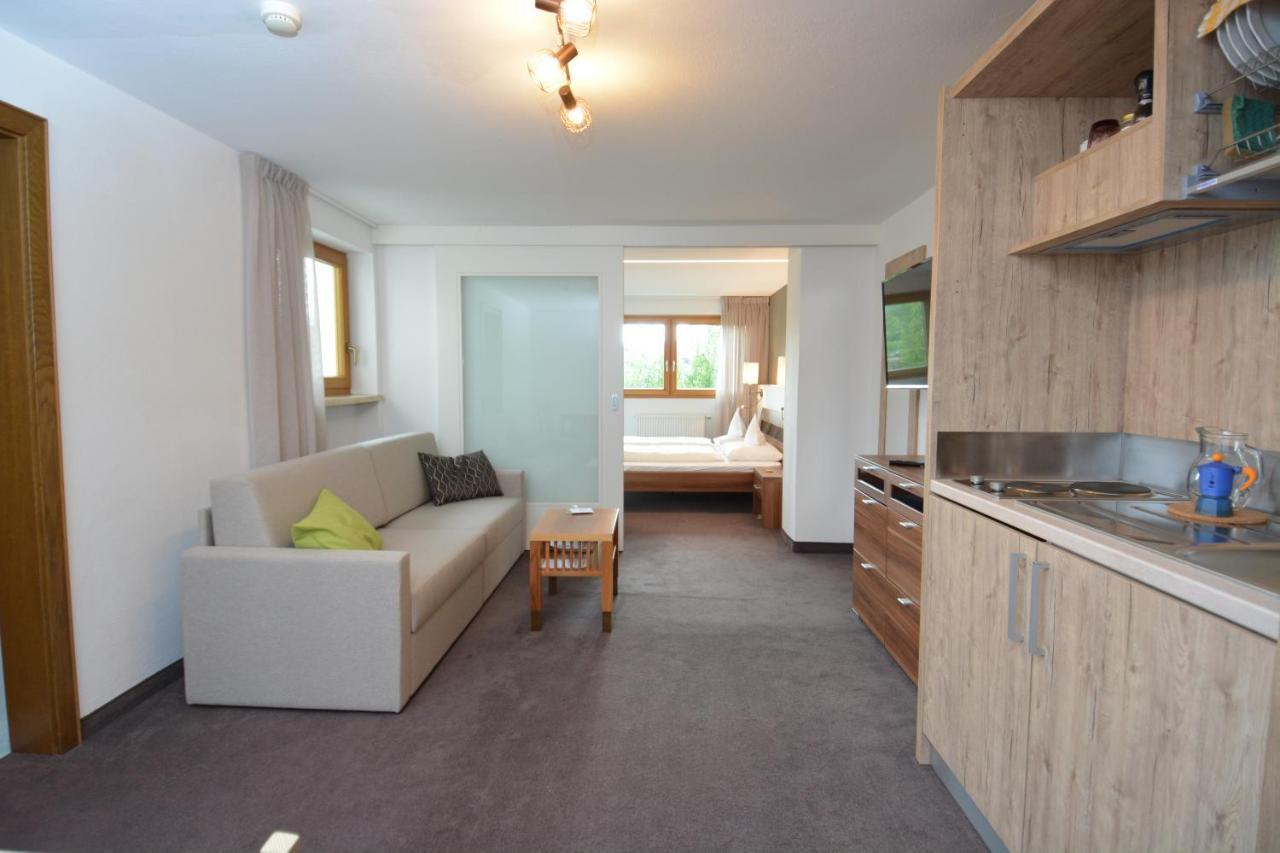 Parc Hotel Tyrol 카스텔로토 외부 사진