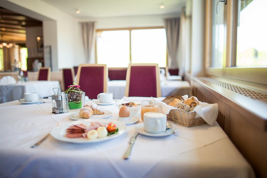 Parc Hotel Tyrol 카스텔로토 외부 사진