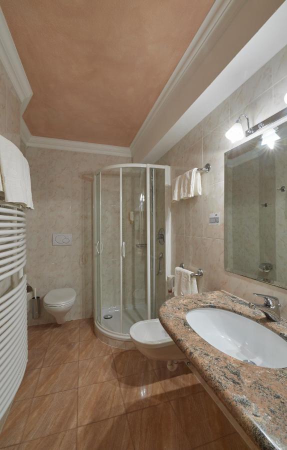 Parc Hotel Tyrol 카스텔로토 외부 사진